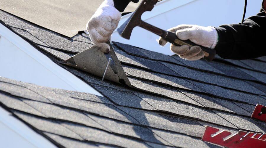 Professional residential roofers in Ellendale, ND